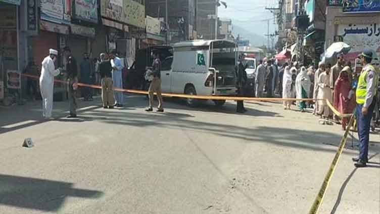 Two cops martyred, security guard injured in Mingora shooting   
