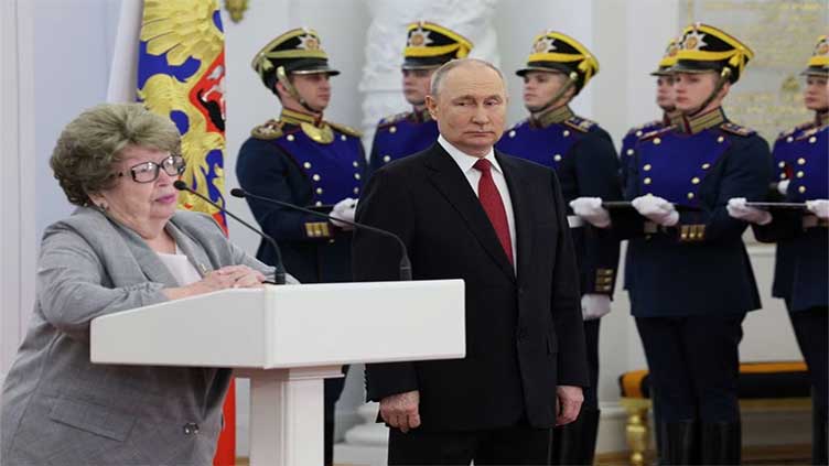 Putin appeals to Russians' patriotism on national day